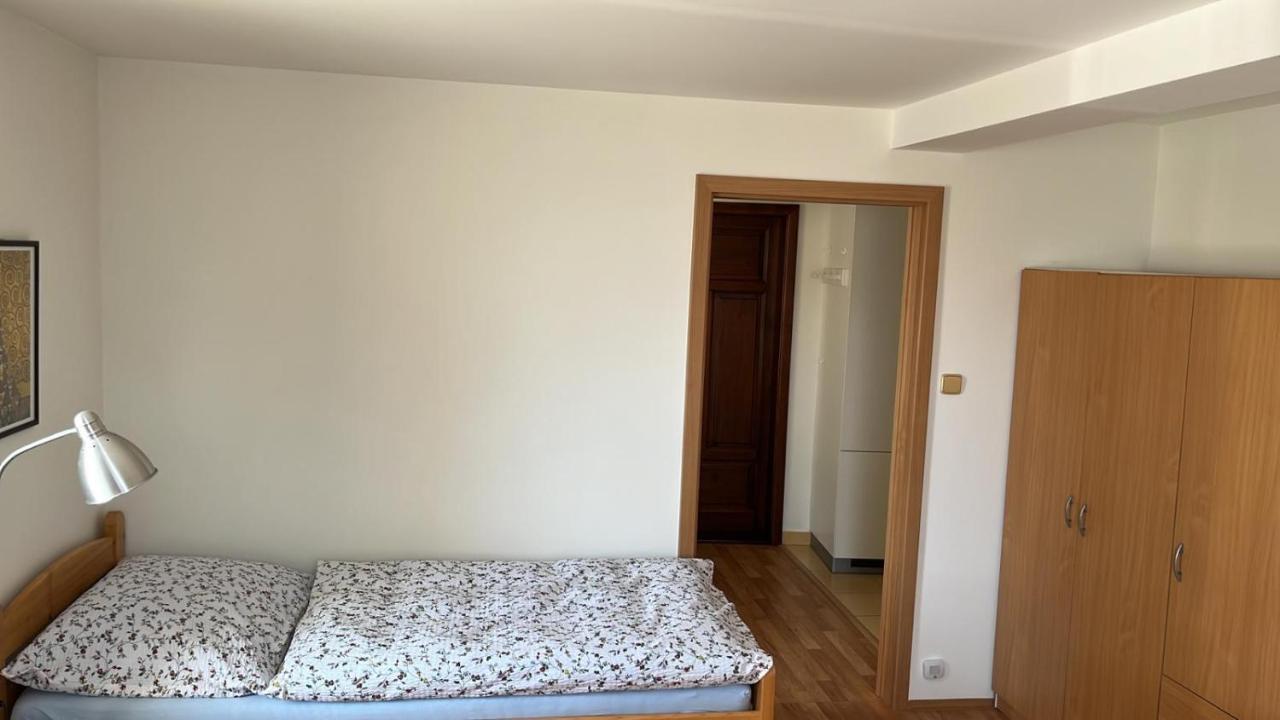Apartman Hotel Vomocil Bystre Exterior photo